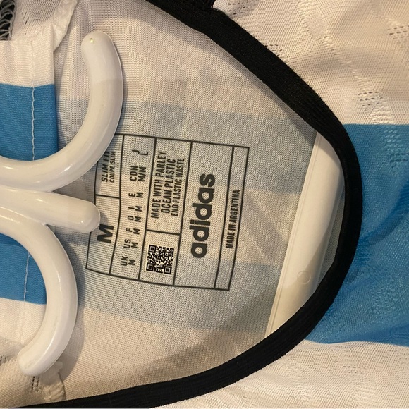 Messi jersey - Picture 3 of 3